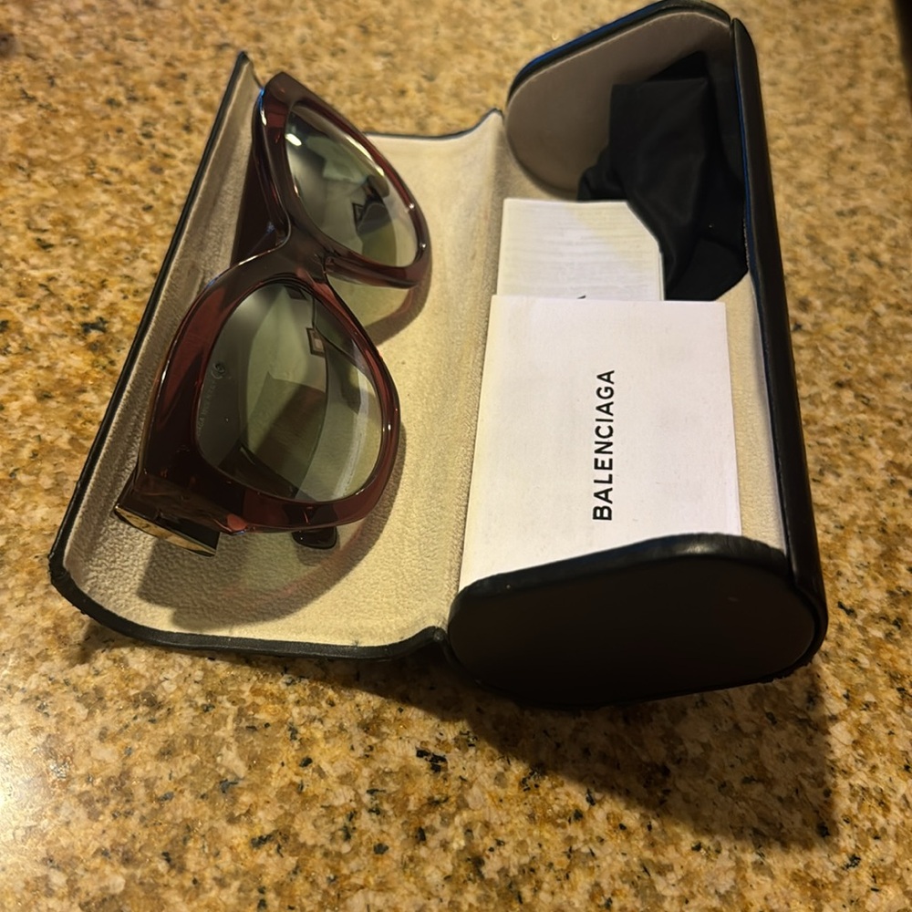 Balenciaga burgundy sunglasses - Picture 3 of 4